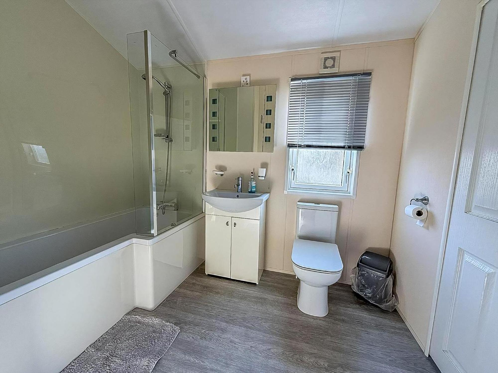 Luxury Lodge At Suffolk Sands Holiday Park Ref 45009Mv Felixstowe Exterior foto